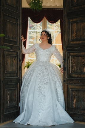 欧美微胖美女白色婚纱写真摄影图片